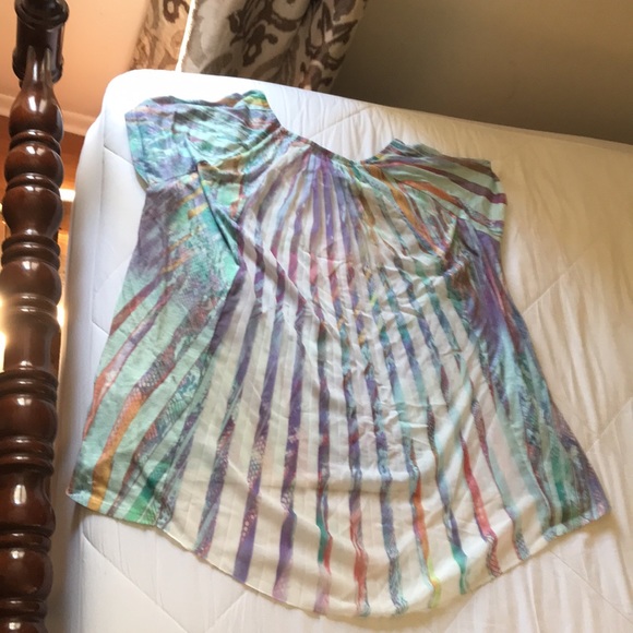 Chico's pretty top. Size 1 - Picture 2 of 5